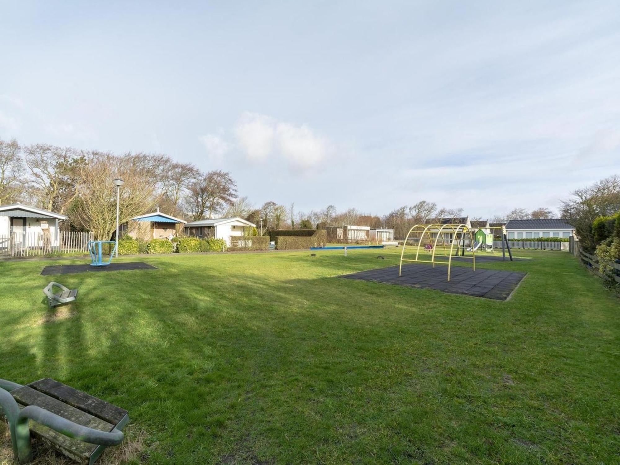 Holiday Home With Playground Callantsoog Eksteriør billede